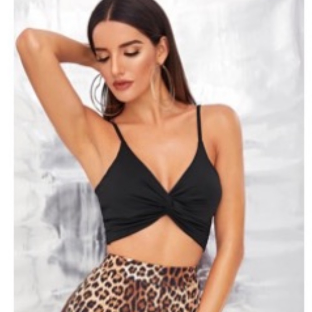 SHEIN Solid Twist Front Crop Cami Top
